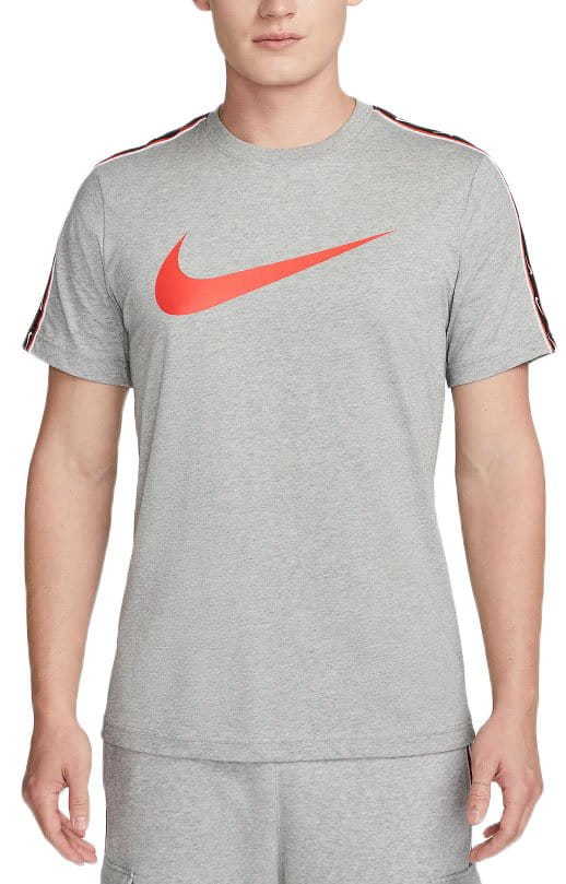 Camiseta Nike M NSW REPEAT SW SS TEE